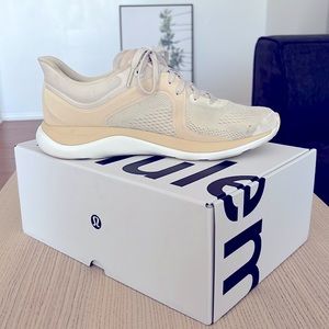 Lululemon Chargefeel Workout Low